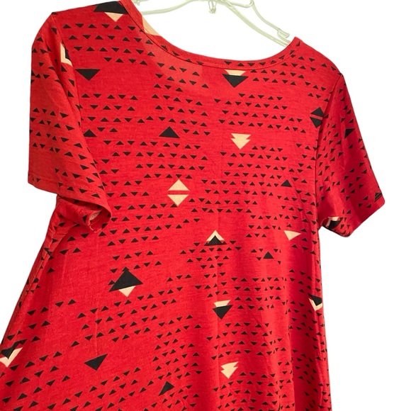 LULAROE Carly Dress Red Geometric High Low Hem Size SMALL - Picture 6 of 7